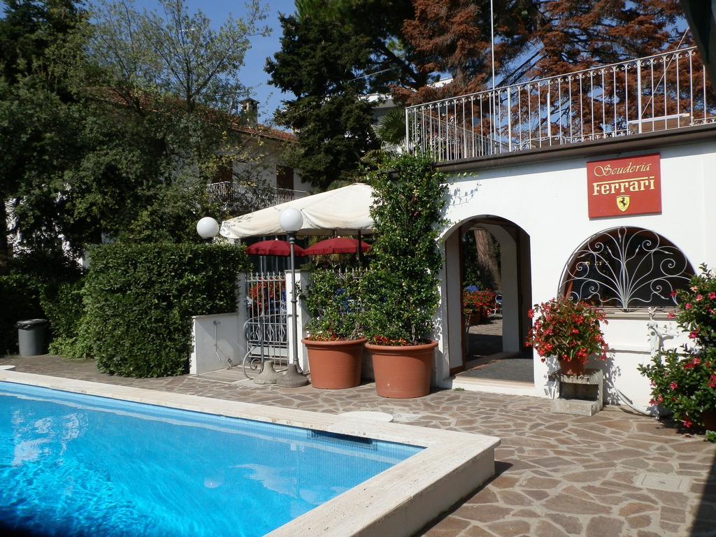 Hotel Nautic B&B Bellaria-Igea Marina Buitenkant foto
