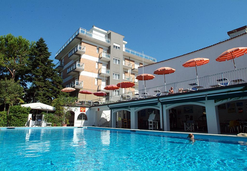 Hotel Nautic B&B Bellaria-Igea Marina Buitenkant foto