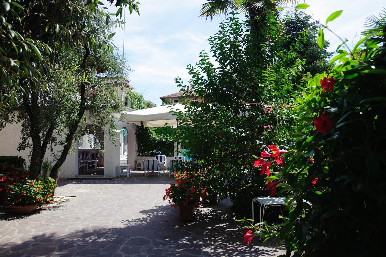 Hotel Nautic B&B Bellaria-Igea Marina Buitenkant foto