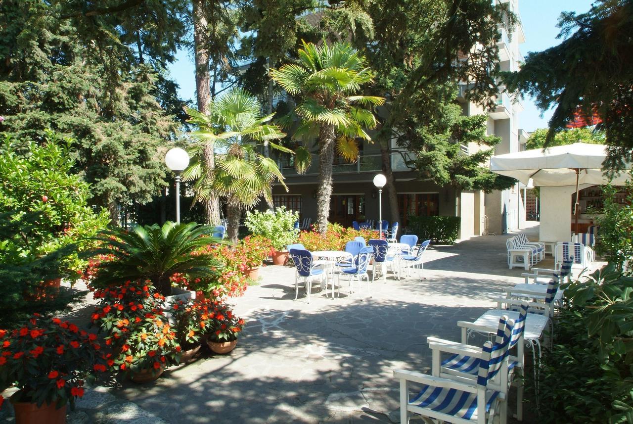 Hotel Nautic B&B Bellaria-Igea Marina Buitenkant foto